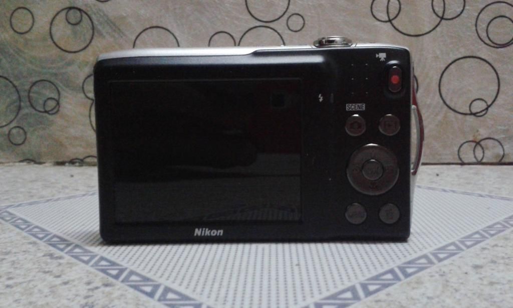 Bán máy ảnh KTS hiệu Nikon Coolpix S3300 giá mềm