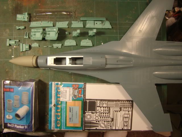 SU27UB003.jpg