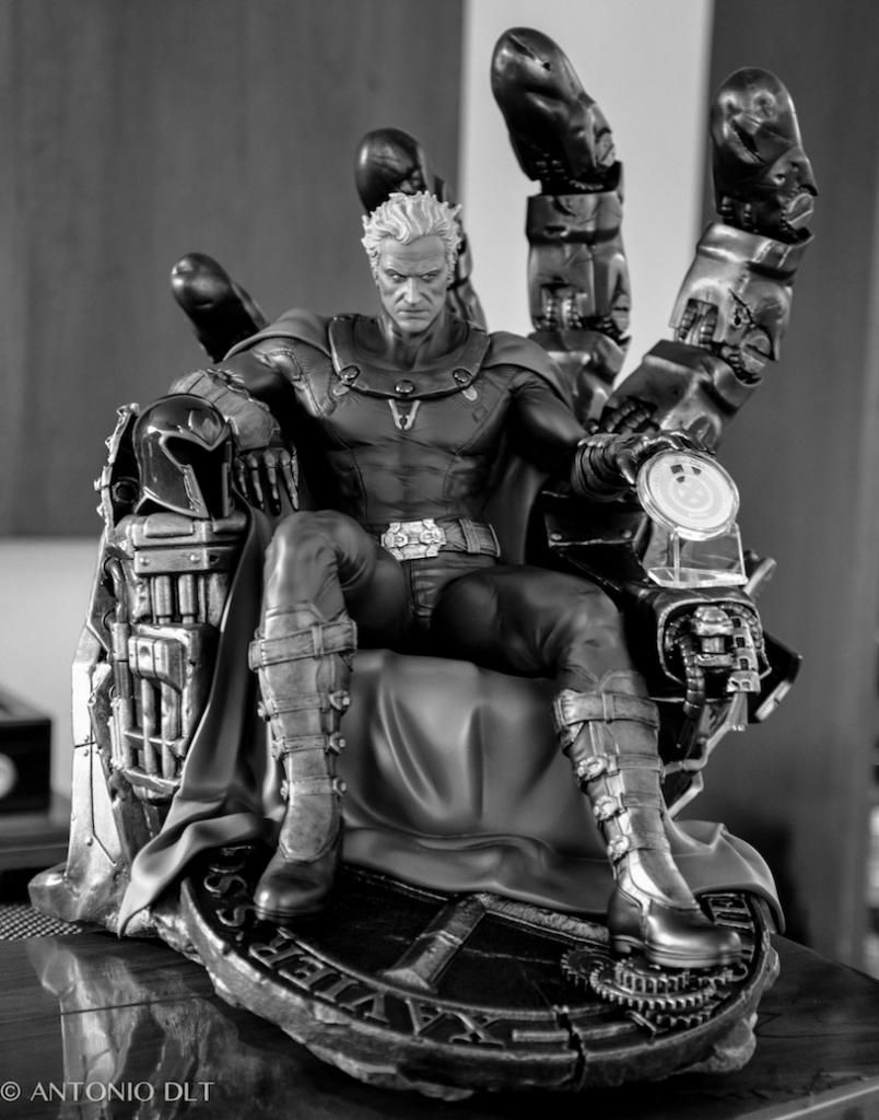 XM_Magneto_4_zpsc55e689c.jpg