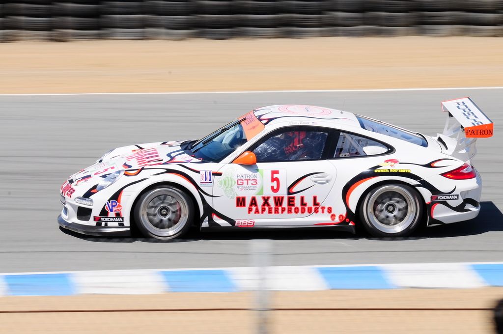 IMAGE: http://i769.photobucket.com/albums/xx333/fiveohmike/Photography/Le%20Mans%20Races%205-22-2010/_DSC2540.jpg