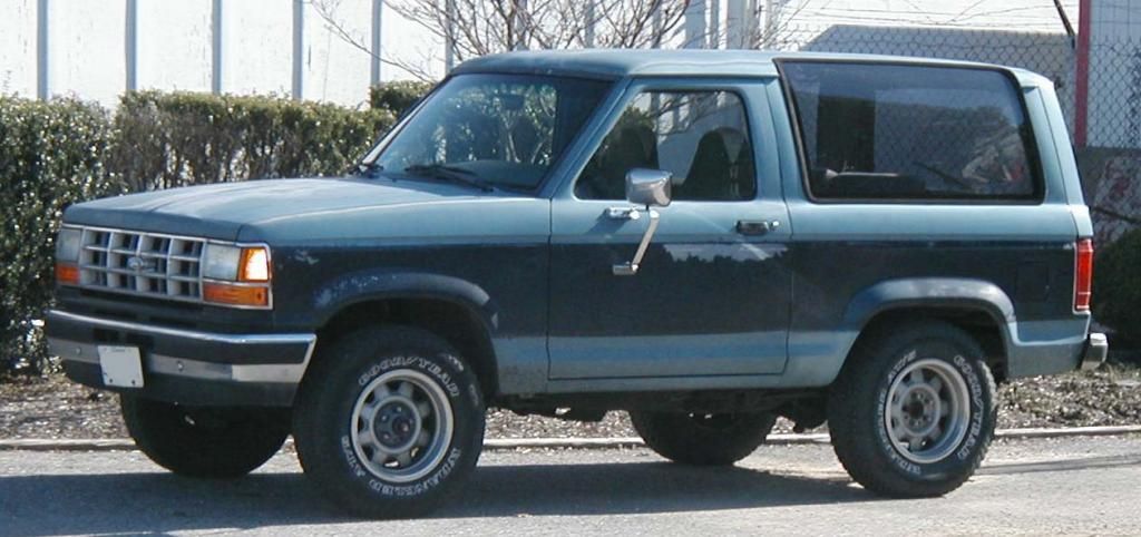 89-90_Ford_Bronco_II_zpsf08cbc8c.jpg