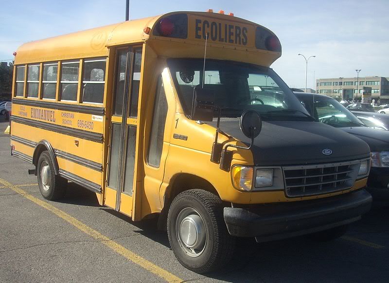 800px-95-96_Ford_E-250_School_Bus.jpg