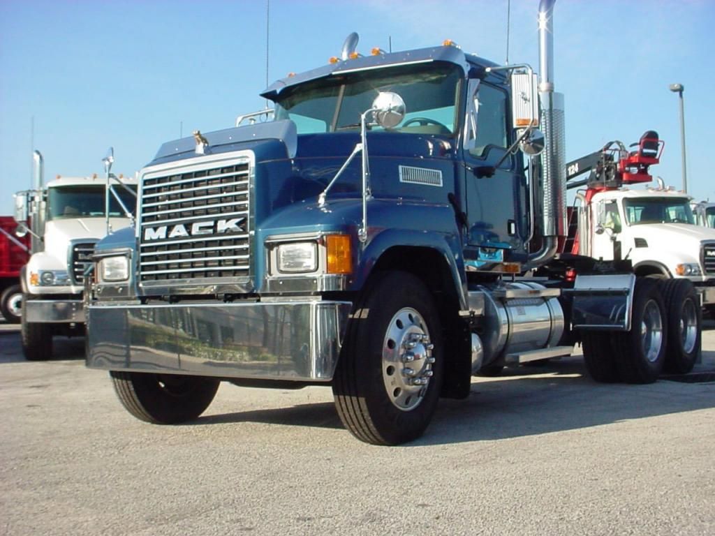 2005-mack-ch613_78222_zps84896f74.jpg