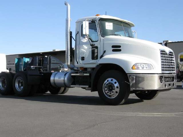 Mack-pinnacle_7d577_zpse6d5da01.jpg