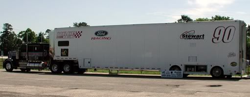 Nascar_hauler.jpg